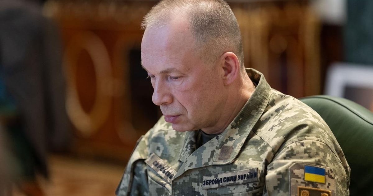 Президент Володимир Зеленський та головнокомандувач ЗСУ Олександр Сирський