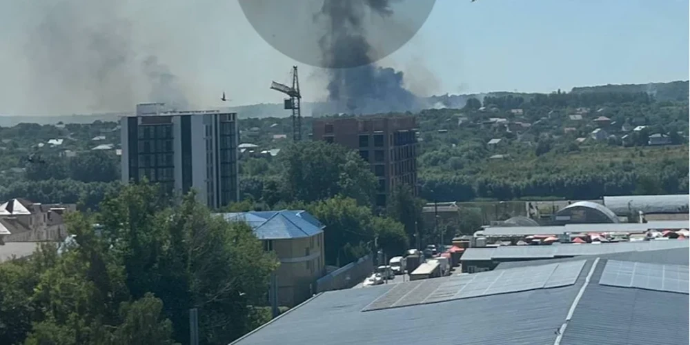 Огляд території військового полігону після детонації боєприпасів
