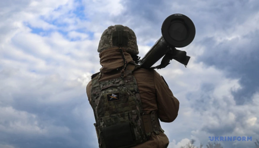 Робота української протиповітряної оборони під час відбиття нічної атаки безпілотниками типу Shahed та «Гербера».