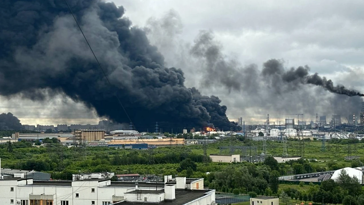 Пожежа на російському НПЗ після удару українських дронів
